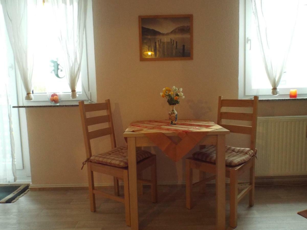 2-Zimmer-Ferienwohnung "Garten Der Welt" Berlin Exterior foto